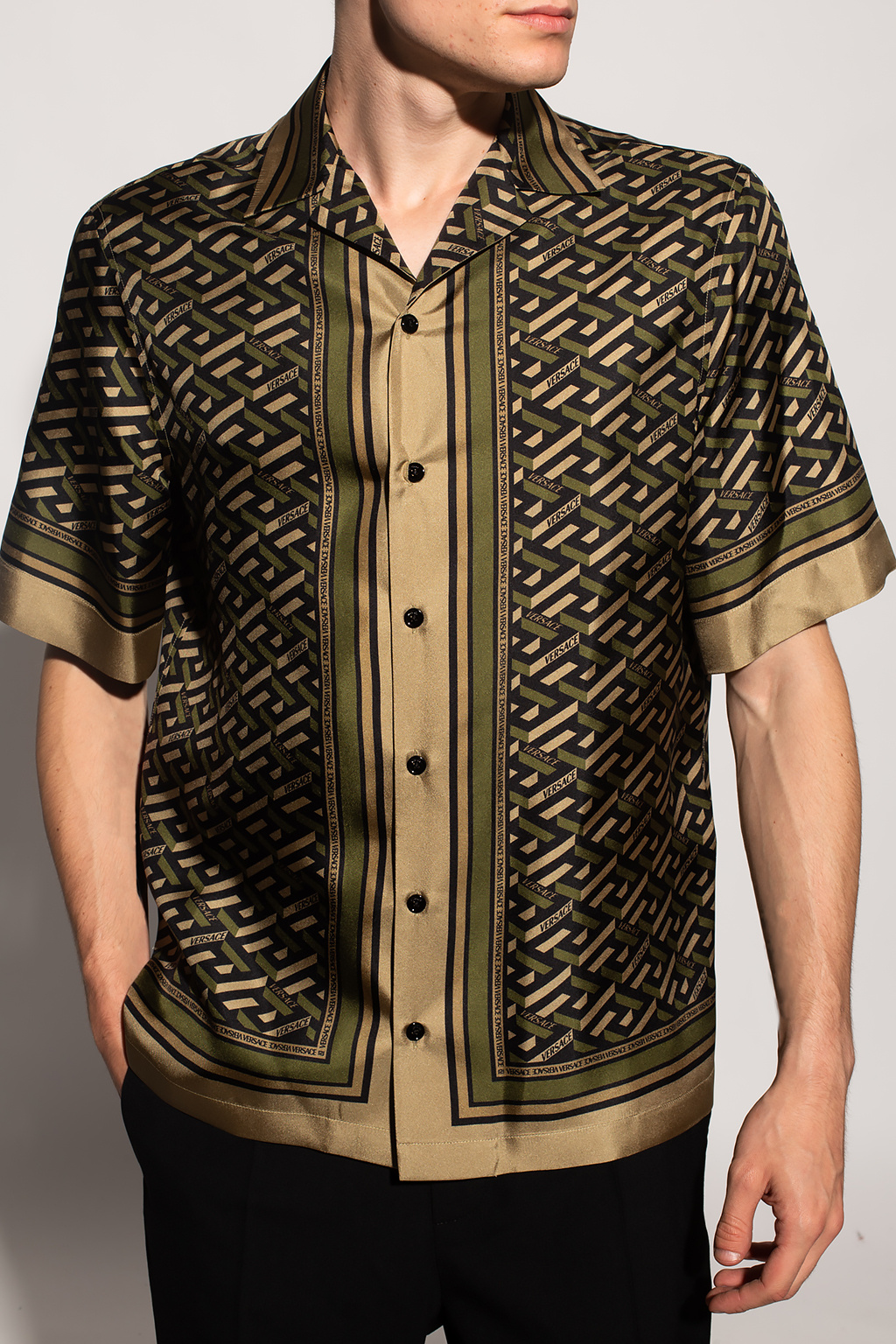 Tシャツ・カットソー Versace 1009318 1A06776 SEMI-SHEER SHORT-SLEEVE T-shirt 楽天市場】【未使用】VERSACE Semi-Sheer Short Sleeve T-Shirt